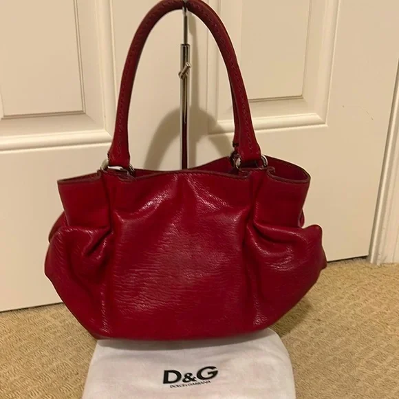 Dolce & Gabbana Lisa Pleated Red Grain Leather Bag With Compact & Dustbag - Picture 14 of 14